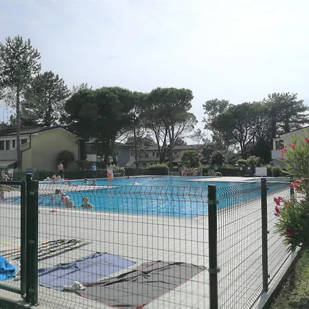 Azzurro Via Livenza 1 * Μπιμπιόνε